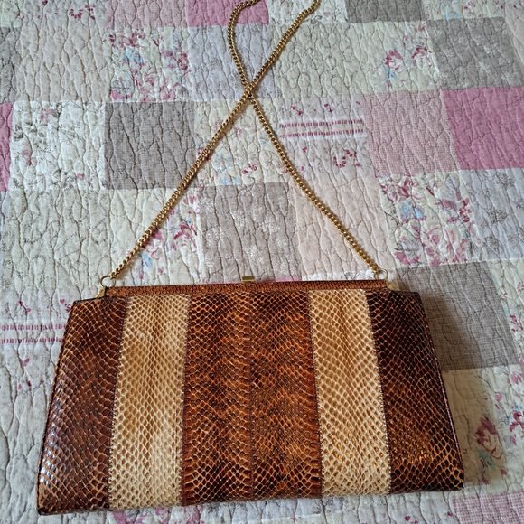Vintage Ingledew snake skin purse, gold chain strap. - Picture 8 of 10